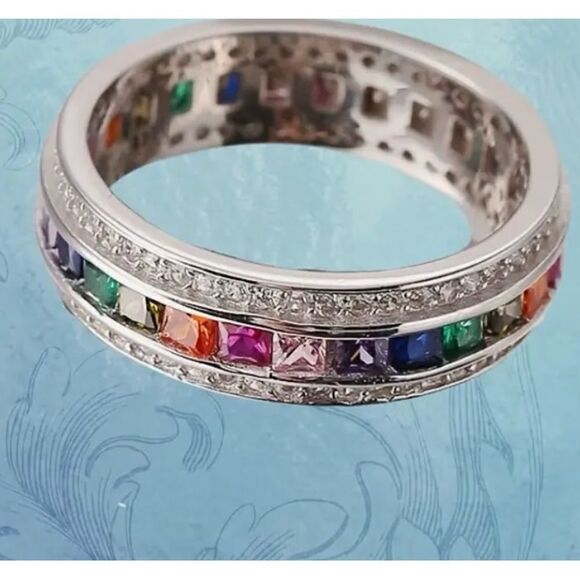 New ring with band of colored crystals & rhinestones size 7 - Picture 3 of 4